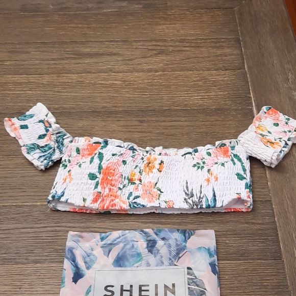 SHEIN Other - Ruched bikini top